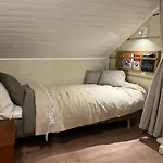 Ferienhaus Hyggelig Gard Naer Bergen Med Spabad Hjelmas