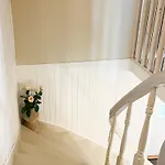 Hyggelig Gard Naer Bergen Med Spabad * Hjelmas