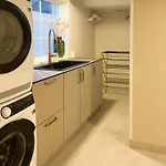 Hyggelig Gard Naer Bergen Med Spabad Hjelmas