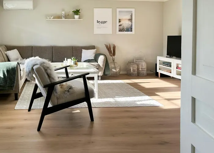 Hyggelig Gard Naer Bergen Med Spabad * Hjelmas