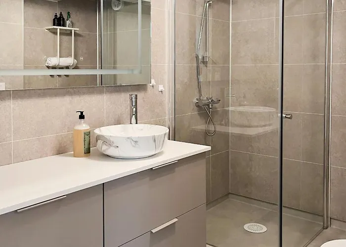 בית נופש Hyggelig Gard Naer Bergen Med Spabad Hjelmas