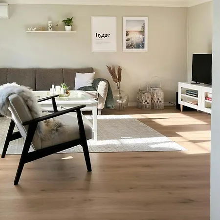 Hyggelig Gard Naer Bergen Med Spabad * Hjelmas