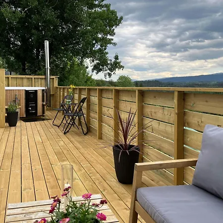 Hyggelig Gard Naer Bergen Med Spabad Hébergement de vacances Hjelmas