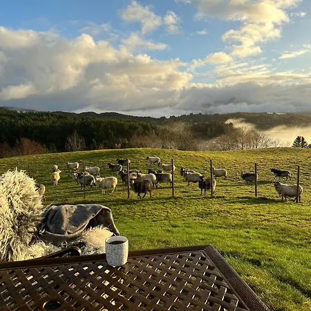 Hyggelig Gard Naer Bergen Med Spabad